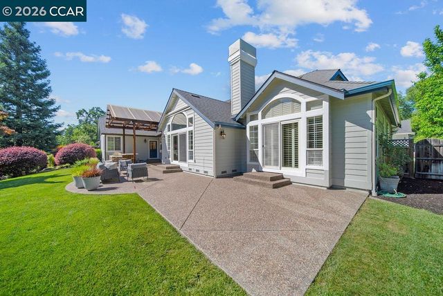 3 Meadowbrook Ln, Danville, CA 94526
