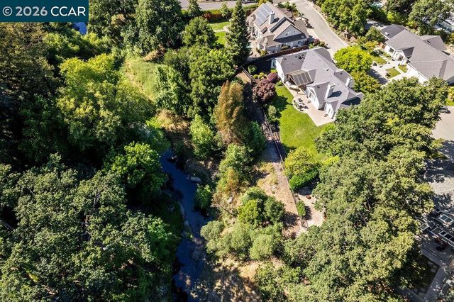 3 Meadowbrook Ln, Danville, CA 94526