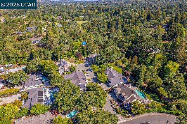 3 Meadowbrook Ln, Danville, CA 94526