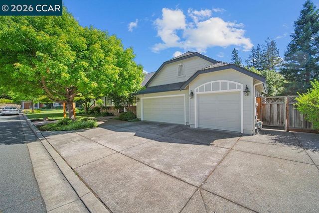 3 Meadowbrook Ln, Danville, CA 94526