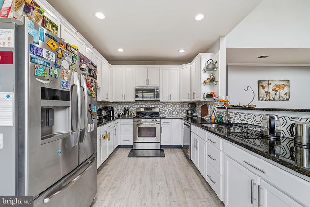 31 BELMONT DR, Robbinsville, NJ 08691
