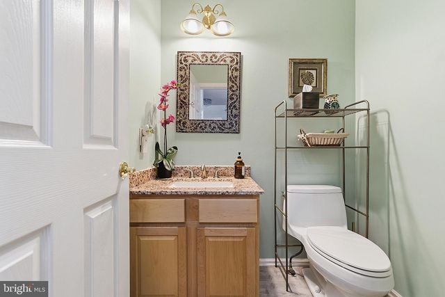 31 BELMONT DR, Robbinsville, NJ 08691