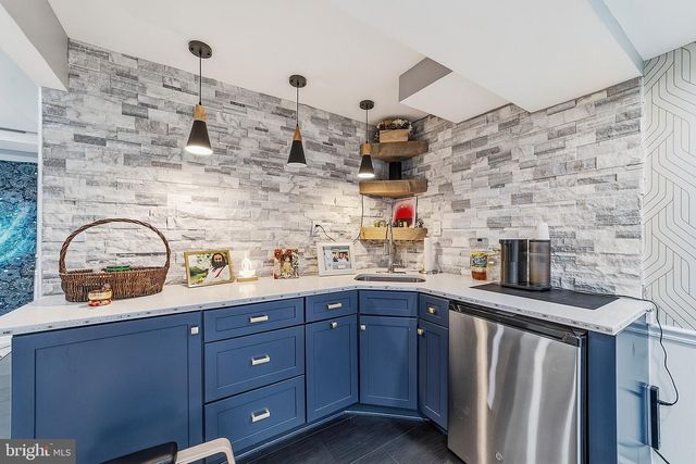 31 BELMONT DR, Robbinsville, NJ 08691