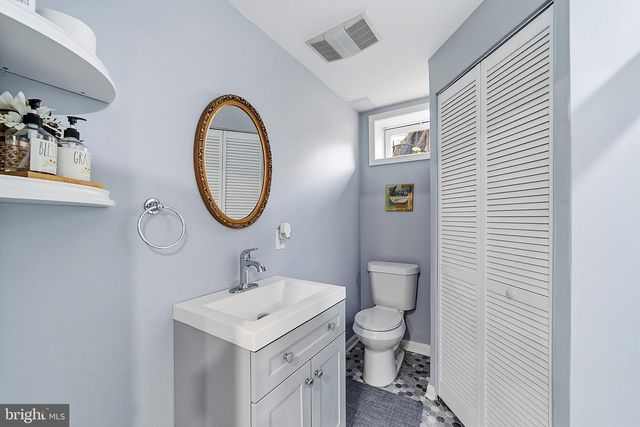 31 BELMONT DR, Robbinsville, NJ 08691