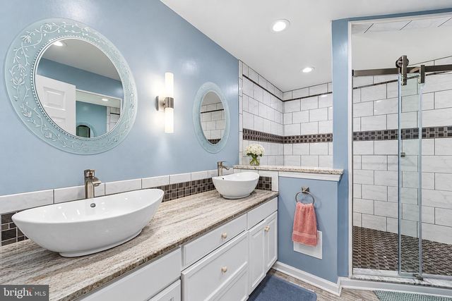 31 BELMONT DR, Robbinsville, NJ 08691