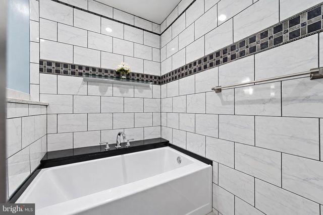 31 BELMONT DR, Robbinsville, NJ 08691