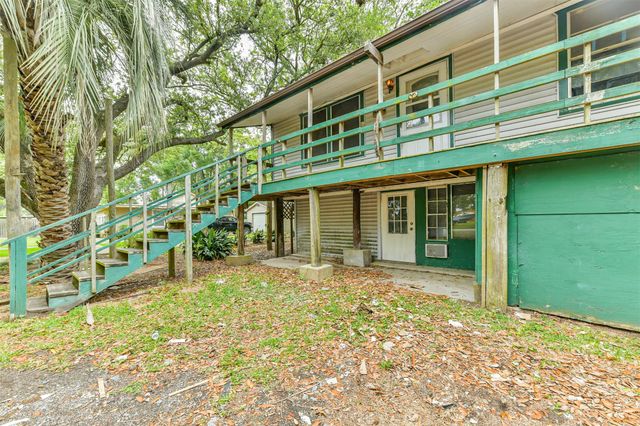 107 Donna Lane, Bacliff, TX 77518