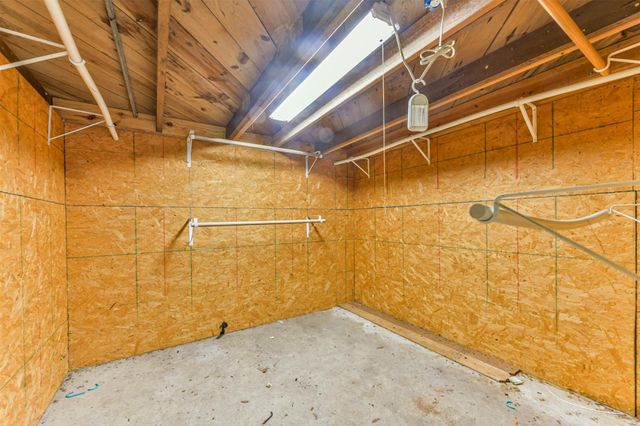 107 Donna Lane, Bacliff, TX 77518