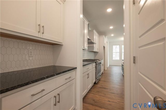 5720 Chaucer Dr, Providence Forge, VA 23140