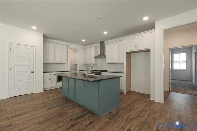 5720 Chaucer Dr, Providence Forge, VA 23140
