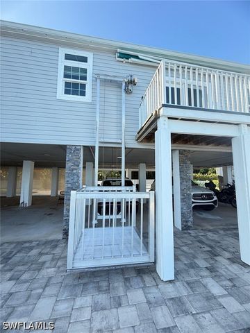 4835 E Riverside DR, Fort Myers, FL 33905