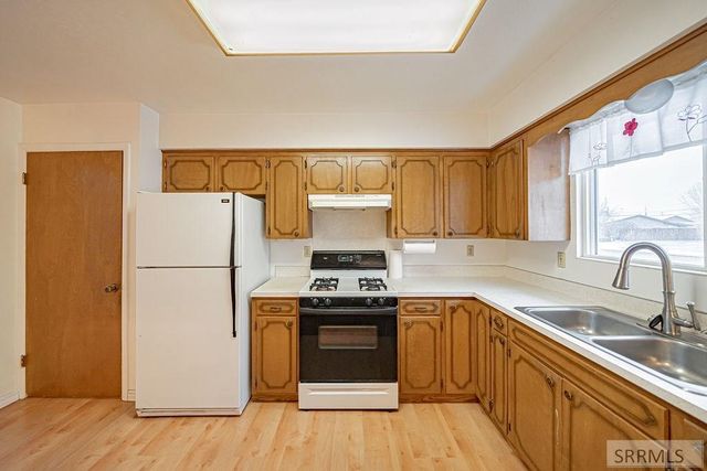 3925 E 109 N, Ucon, ID 83454