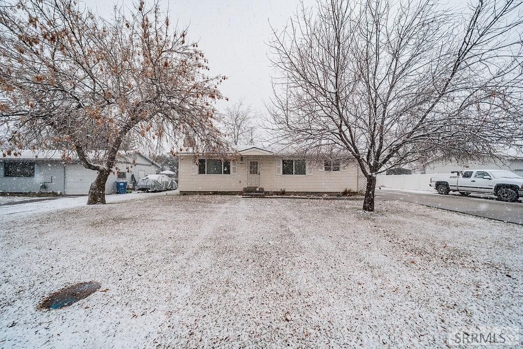 Image 2 of property listing at 3925 E 109 N, Ucon, ID 83454