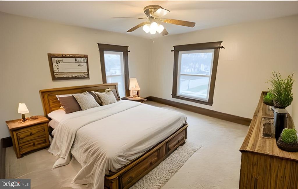 Image 14 of property listing at 116 S FRANKLIN ST, Red Lion, PA 17356