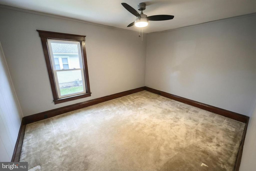 Image 23 of property listing at 116 S FRANKLIN ST, Red Lion, PA 17356