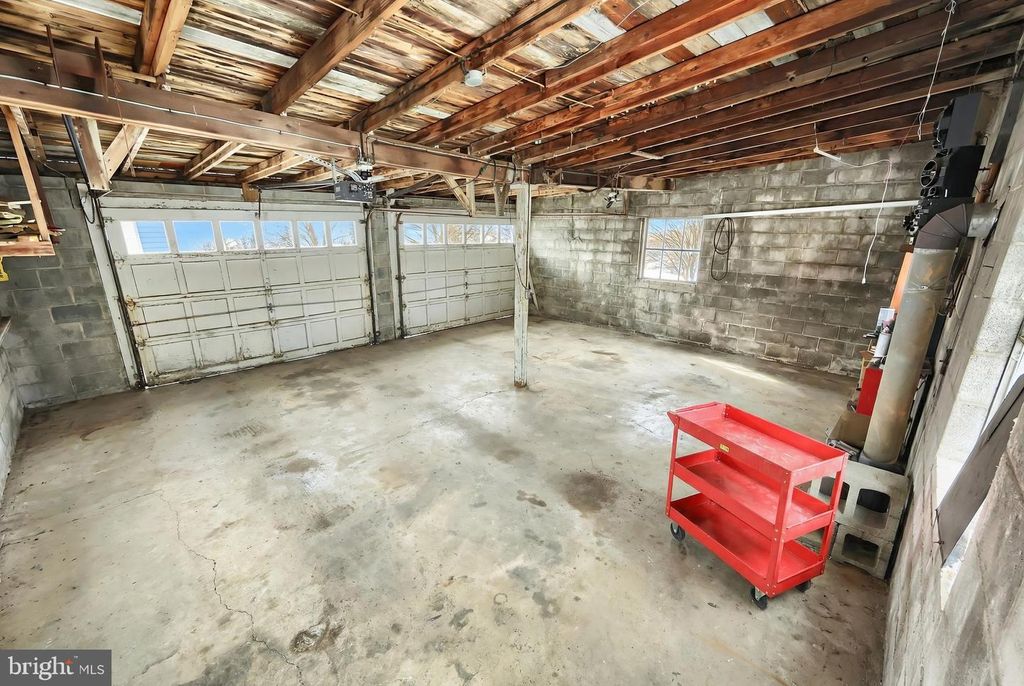 Image 27 of property listing at 116 S FRANKLIN ST, Red Lion, PA 17356