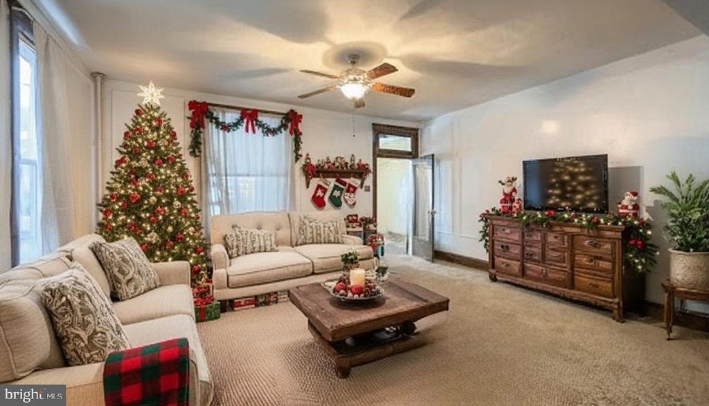 Image 5 of property listing at 116 S FRANKLIN ST, Red Lion, PA 17356