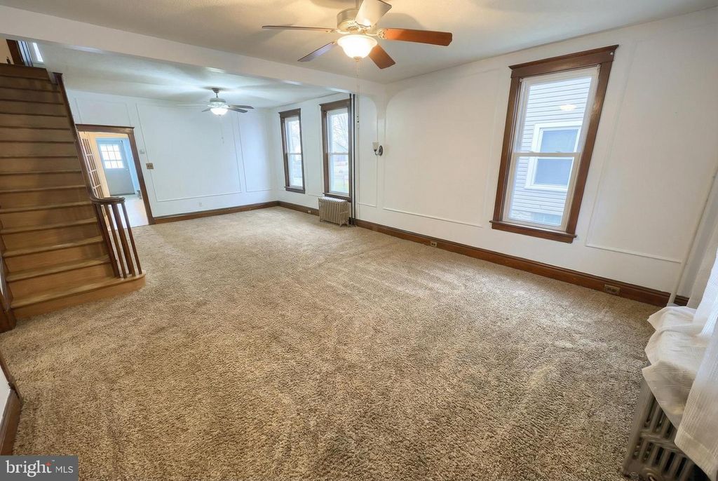 Image 9 of property listing at 116 S FRANKLIN ST, Red Lion, PA 17356