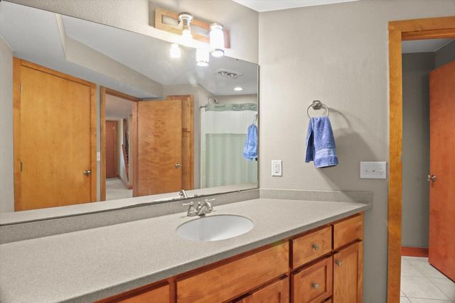 216 Steeple Court, Johnson Creek, WI 53038