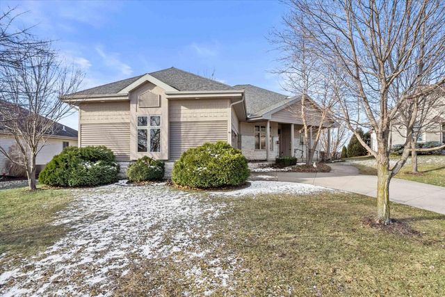 216 Steeple Court, Johnson Creek, WI 53038