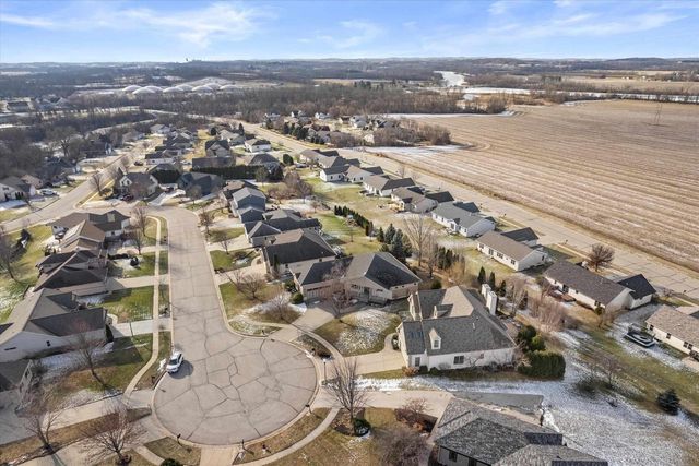 216 Steeple Court, Johnson Creek, WI 53038