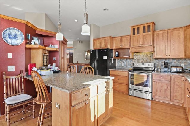 216 Steeple Court, Johnson Creek, WI 53038