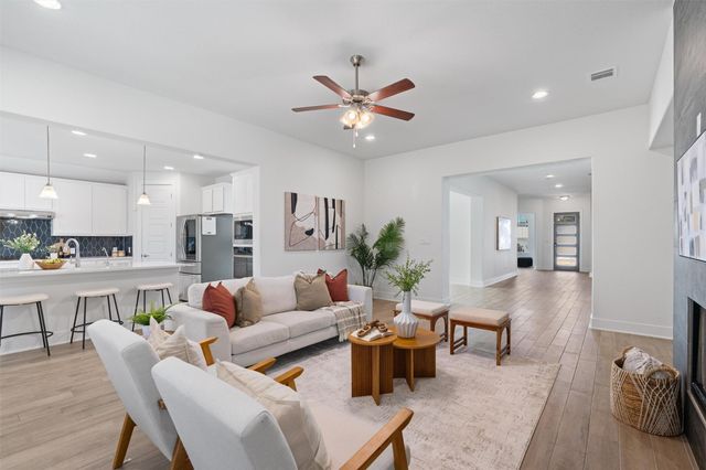 109 Wake LN, Georgetown, TX 78633