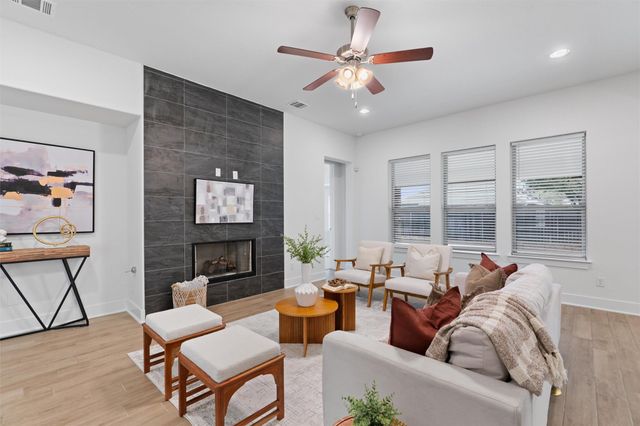 109 Wake LN, Georgetown, TX 78633