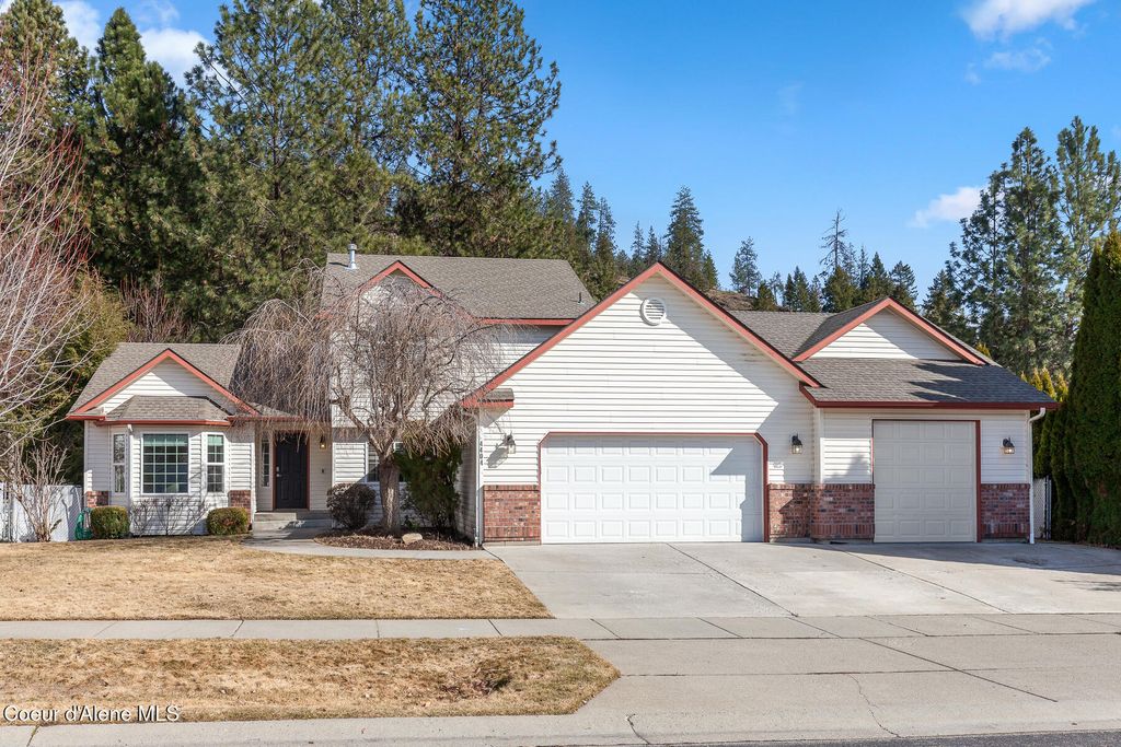 4404 N HUNTERCREST DR, Coeur D'alene, ID 83815
