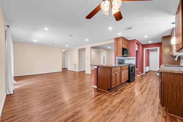 7422 Jackwood Street, Houston, TX 77074