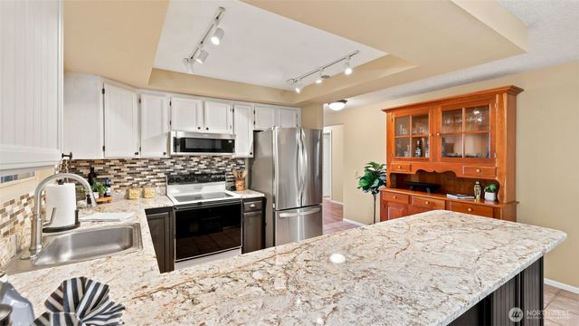 17630 86th Avenue NE, Bothell, WA 98011