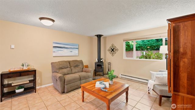 17630 86th Avenue NE, Bothell, WA 98011