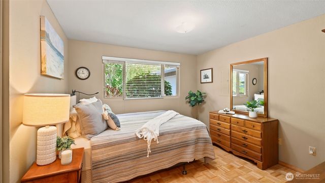 17630 86th Avenue NE, Bothell, WA 98011