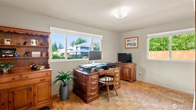 17630 86th Avenue NE, Bothell, WA 98011