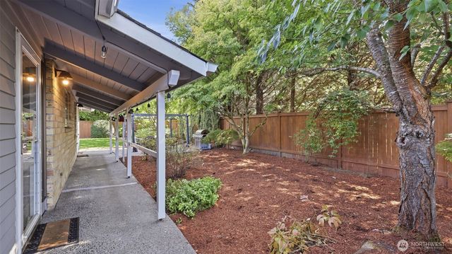 17630 86th Avenue NE, Bothell, WA 98011