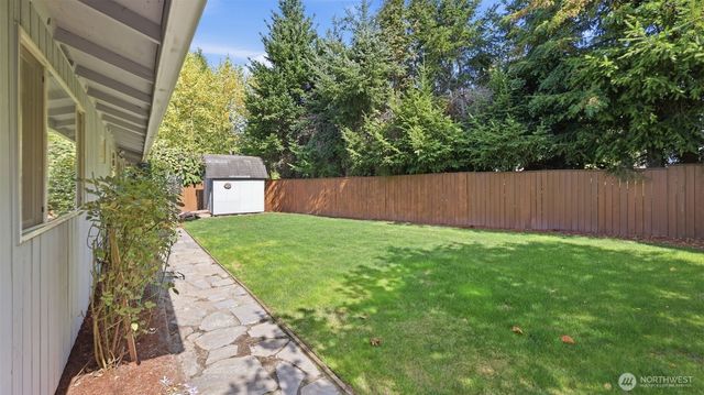 17630 86th Avenue NE, Bothell, WA 98011