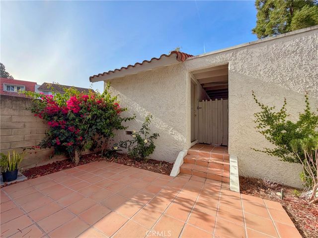 201 Green Heath, Thousand Oaks, CA 91361