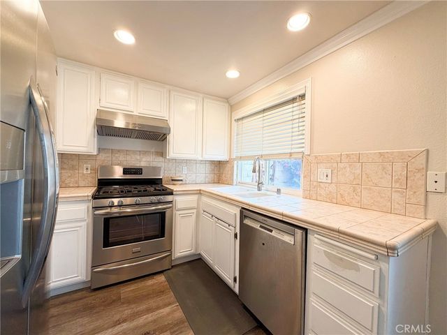 201 Green Heath, Thousand Oaks, CA 91361