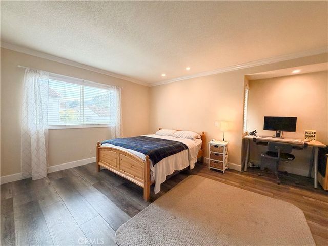 201 Green Heath, Thousand Oaks, CA 91361