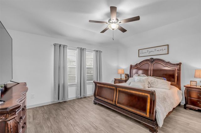 9802 Palm Royal Drive, Baytown, TX 77521