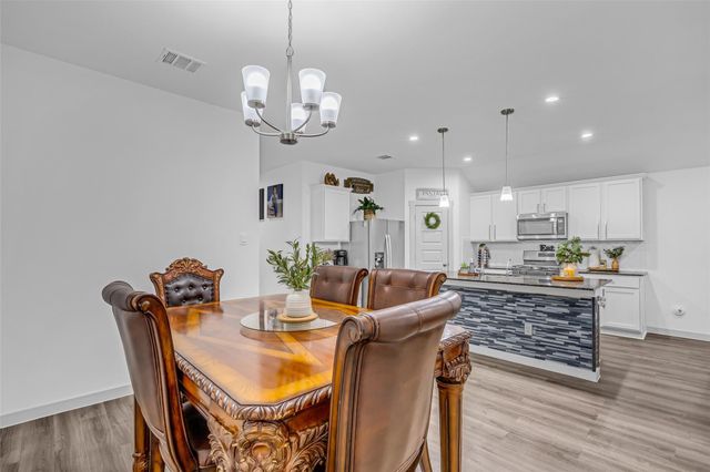 9802 Palm Royal Drive, Baytown, TX 77521