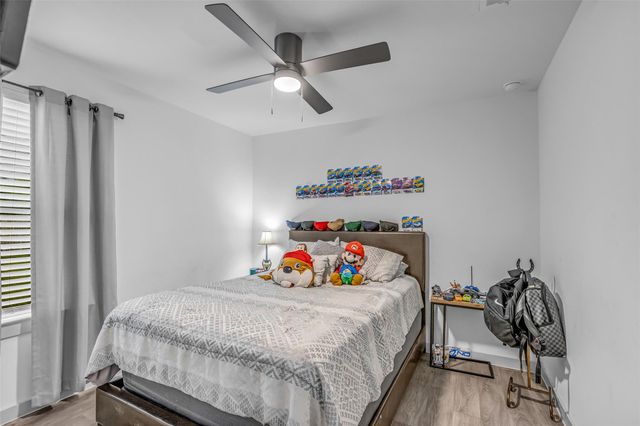 9802 Palm Royal Drive, Baytown, TX 77521