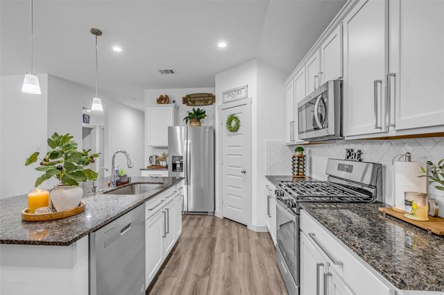 9802 Palm Royal Drive, Baytown, TX 77521