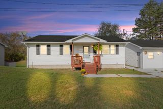 886 W Maple Street, Mecosta, MI 49332