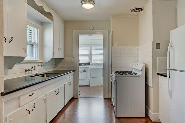 1926 W Mckinney Street, Houston, TX 77019