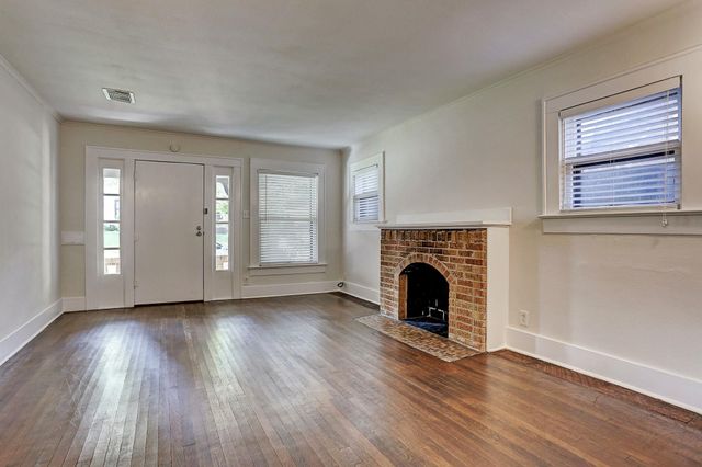 1926 W Mckinney Street, Houston, TX 77019