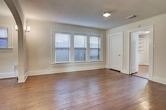 1926 W Mckinney Street, Houston, TX 77019