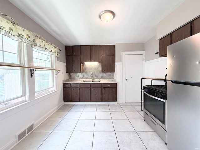 2605 Rush Street, South Bend, IN 46614