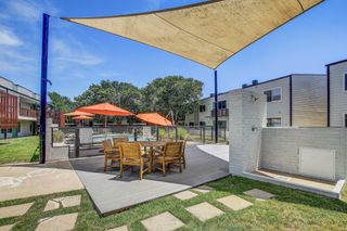 2200 Dickson DR 132, Austin, TX 78704