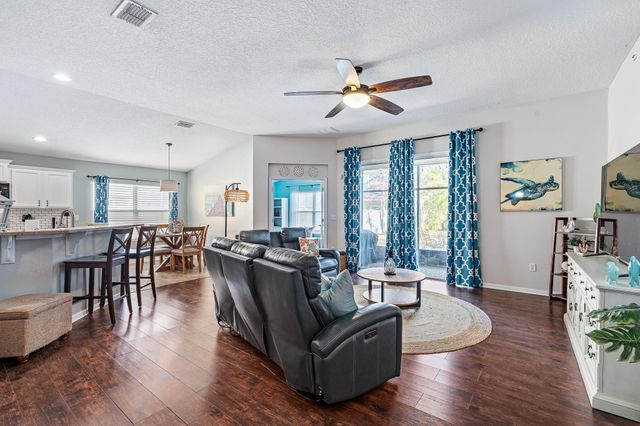 1353 Camp Ridge Ln, Middleburg, FL 32068